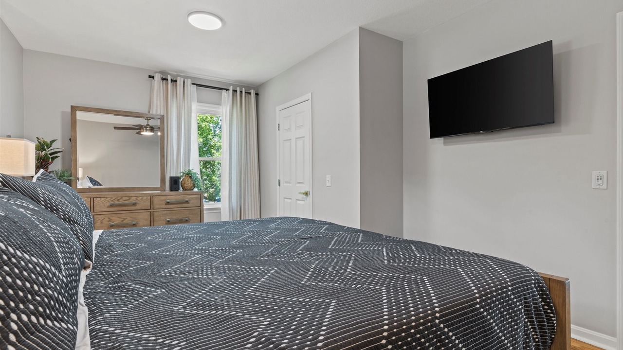 Photo of Bedroom in North Hyde Park