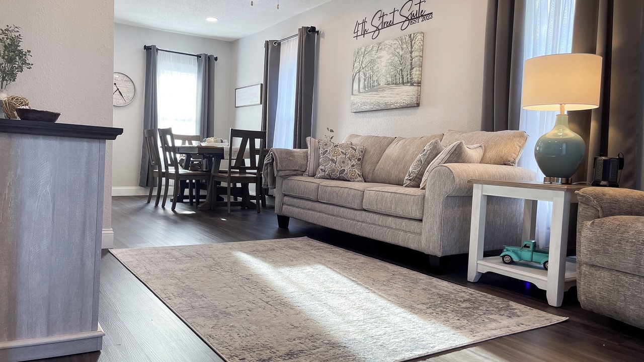 Photo of Livingroom in Atwood