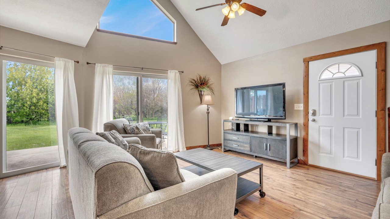 Photo of Livingroom in Arnolds Park