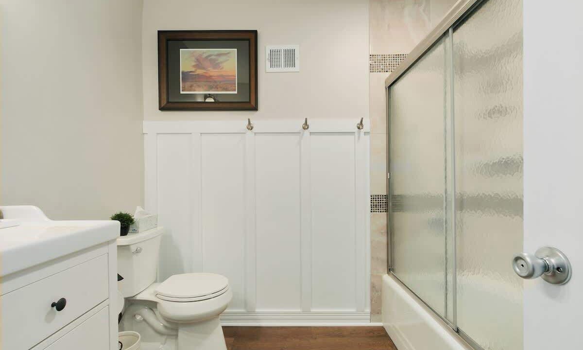 Photo of Bathroom in Nall Hills