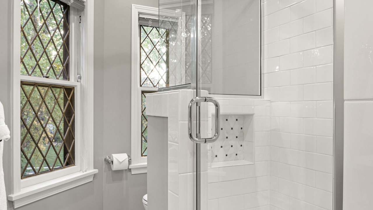 Photo of Bathroom in Dundee-Happy Hollow Historic District