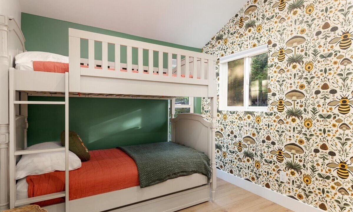 Photo of Bedroom in Idaho Springs
