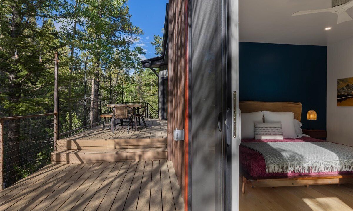 Photo of Bedroom in Idaho Springs