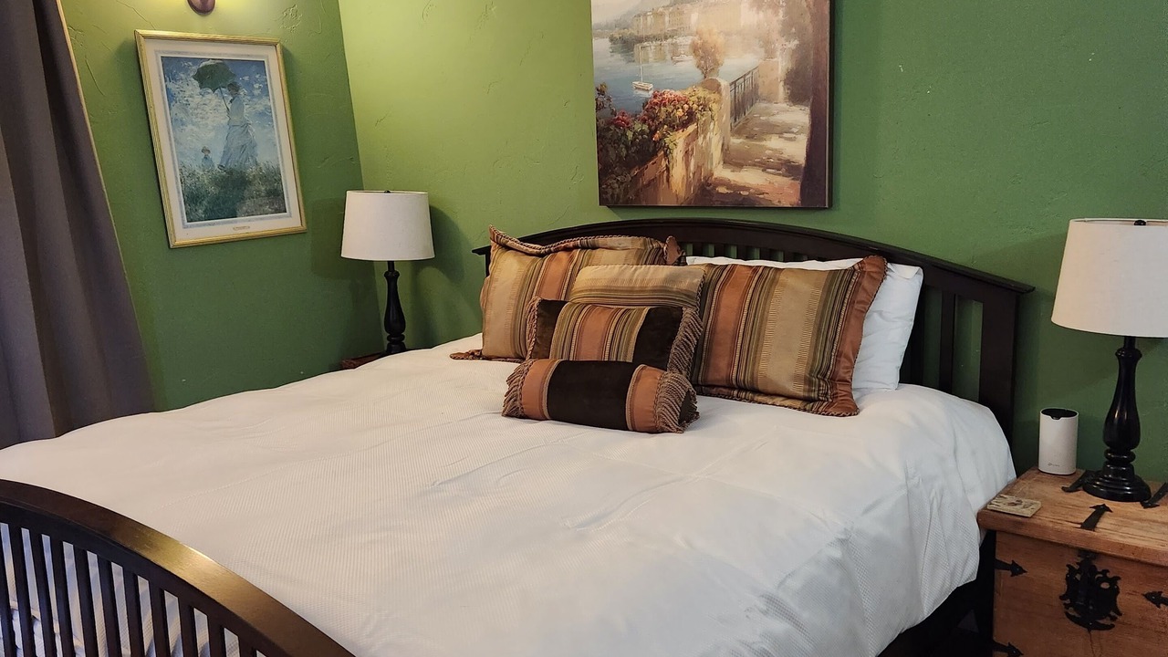 Photo of Bedroom in Old Town