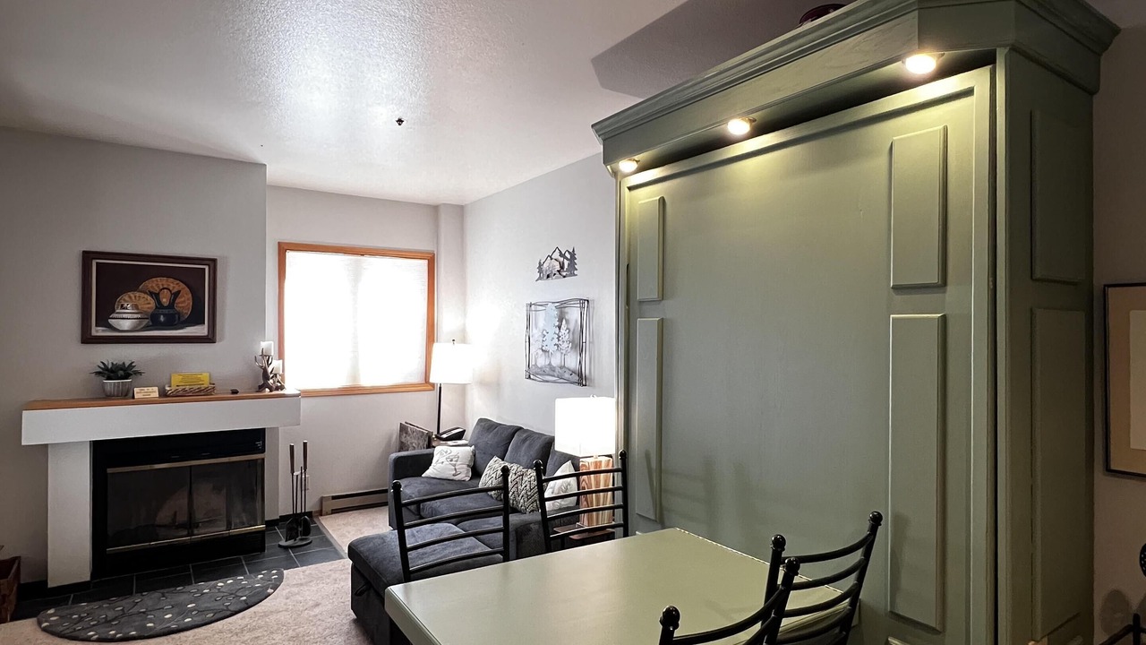 Photo of Livingroom in Purgatory