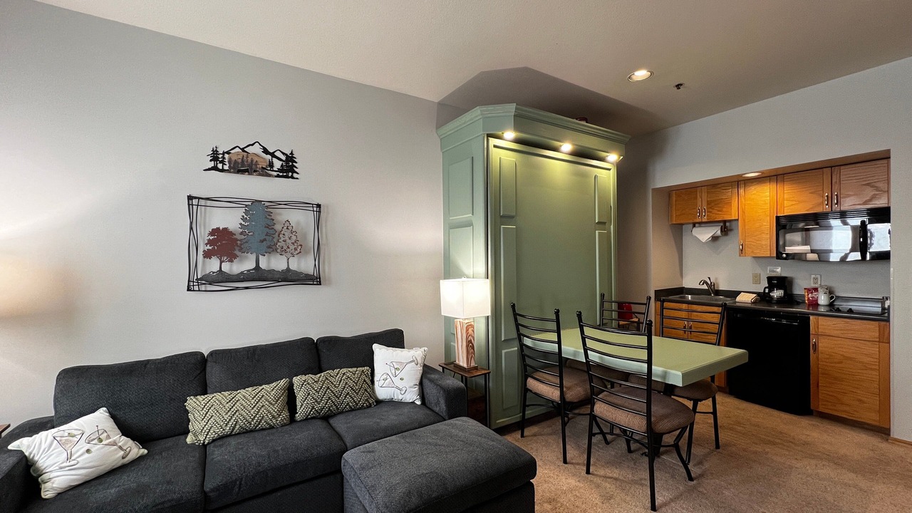 Photo of Livingroom in Purgatory