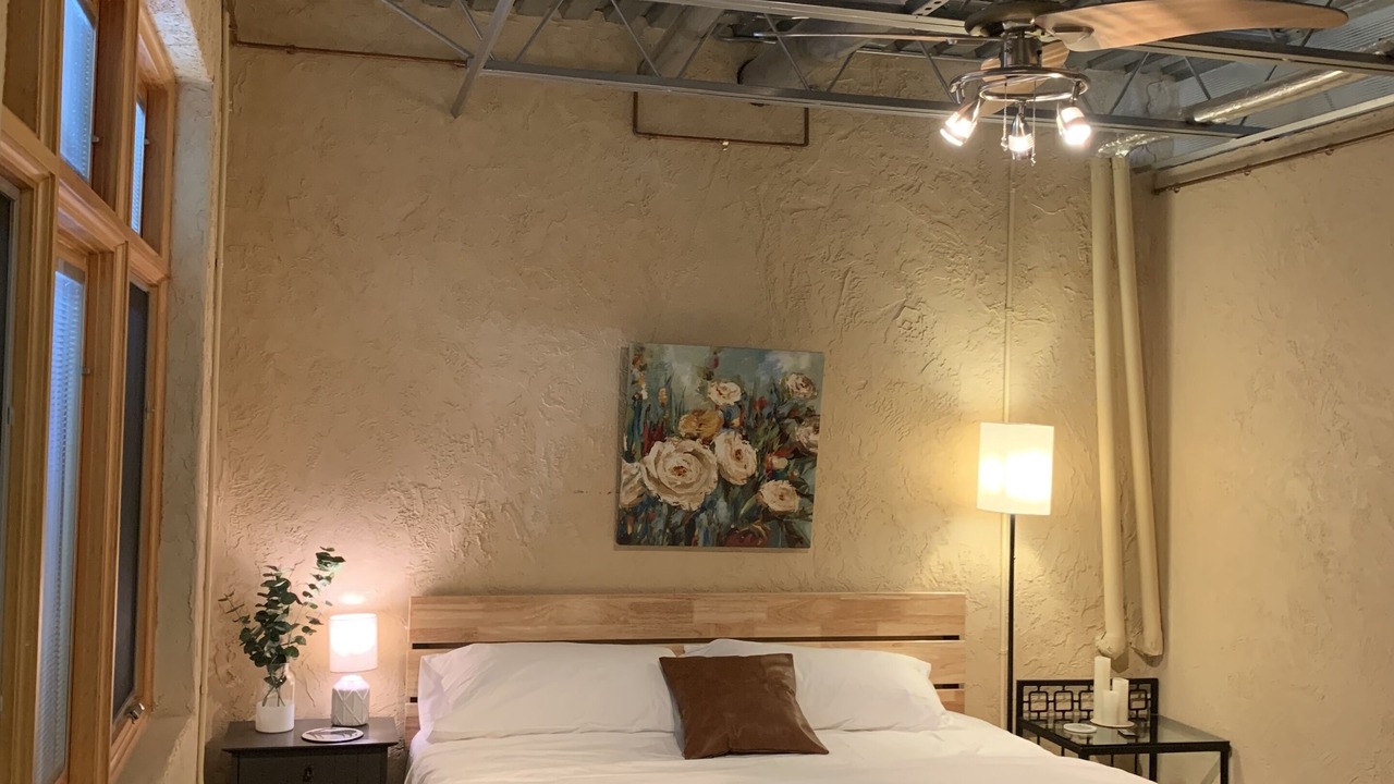 Photo of Bedroom in Lawrence
