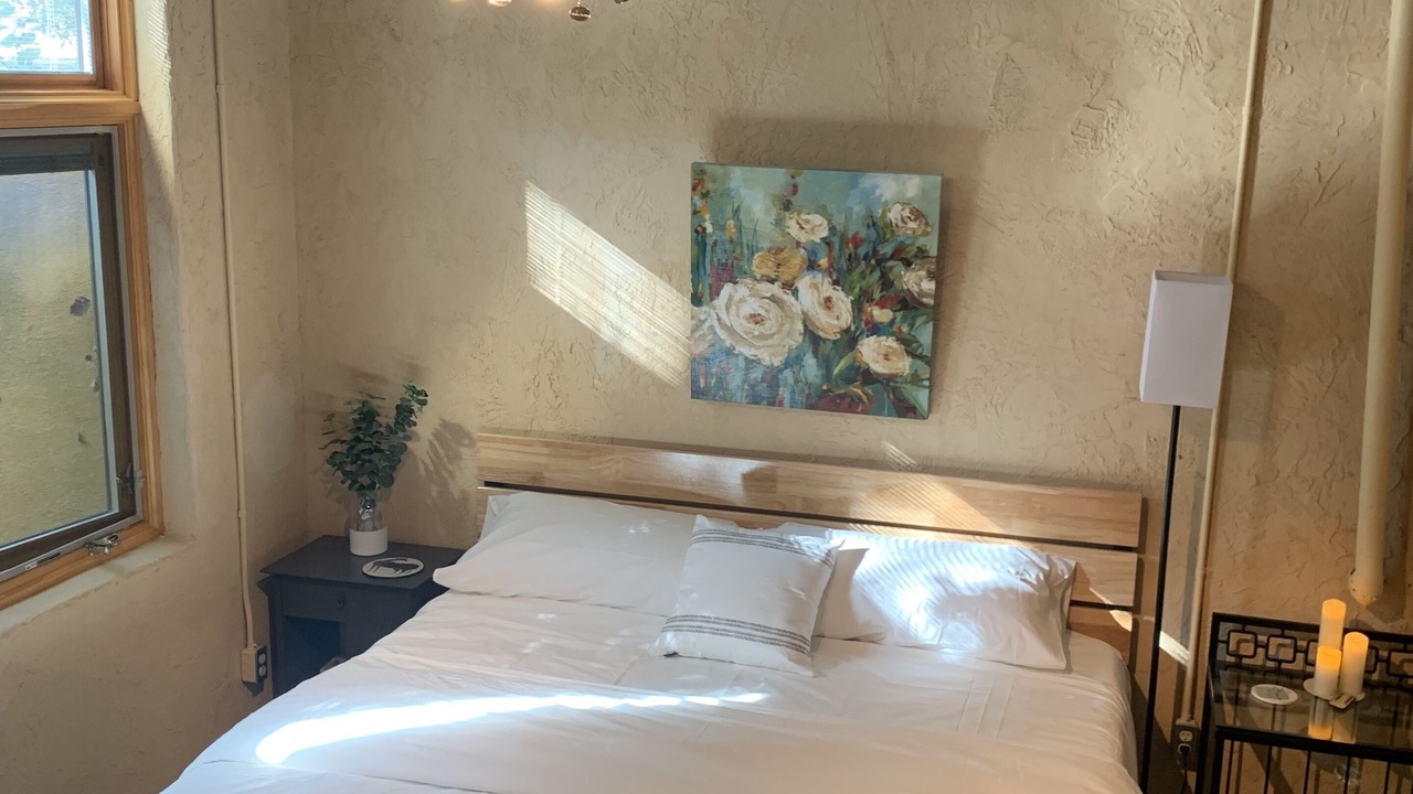 Photo of Bedroom in Lawrence