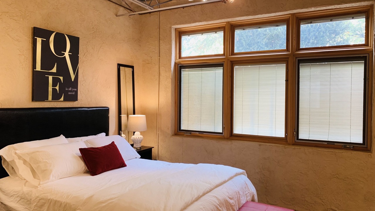 Photo of Bedroom in Lawrence