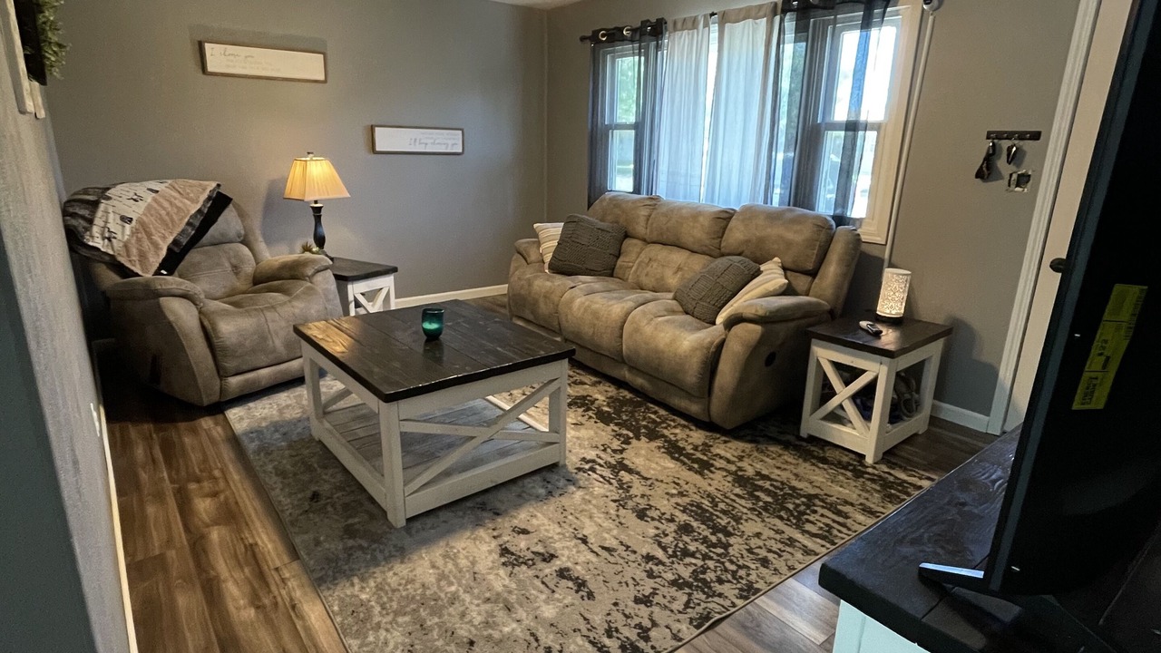 Photo of Livingroom in Colby