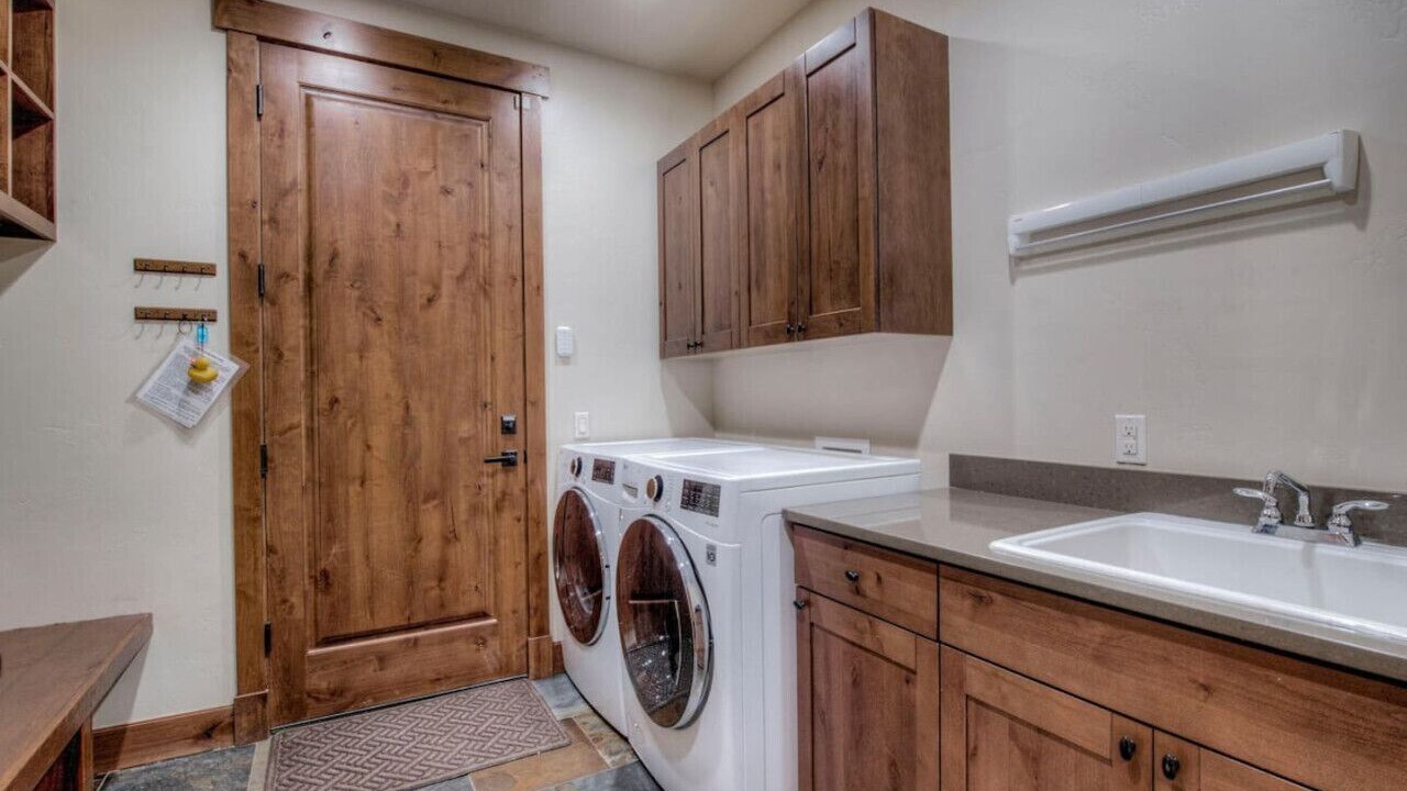 Photo of Bedroom in Fairmount On The River