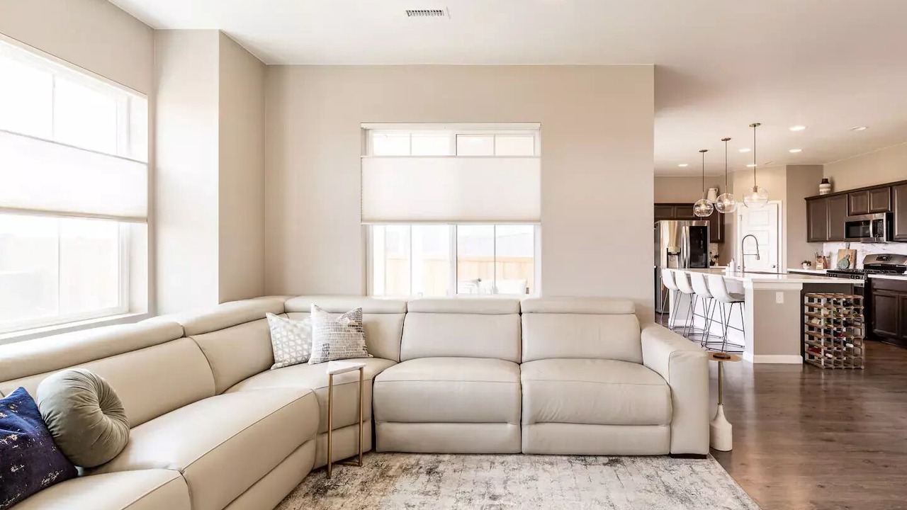 Photo of Livingroom in Watkins