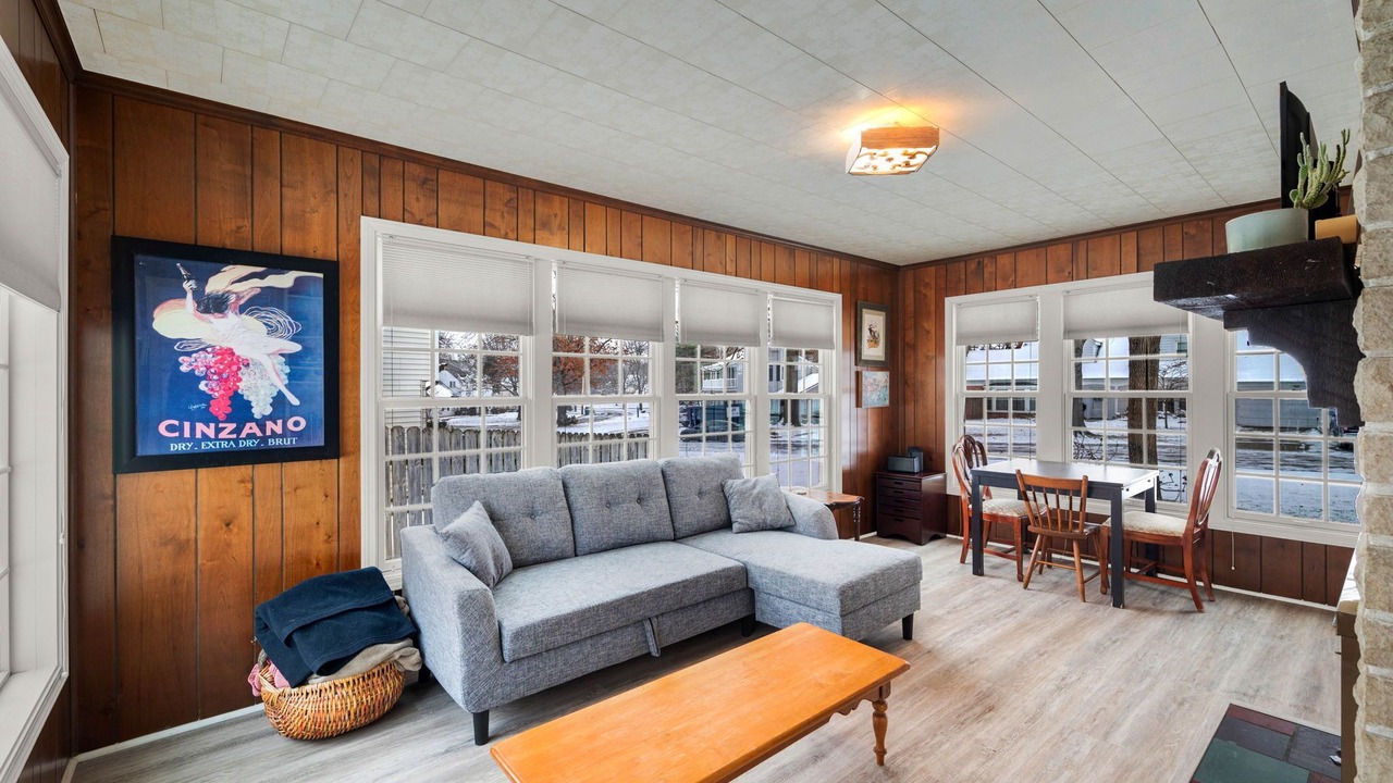 Photo of Livingroom in Topeka