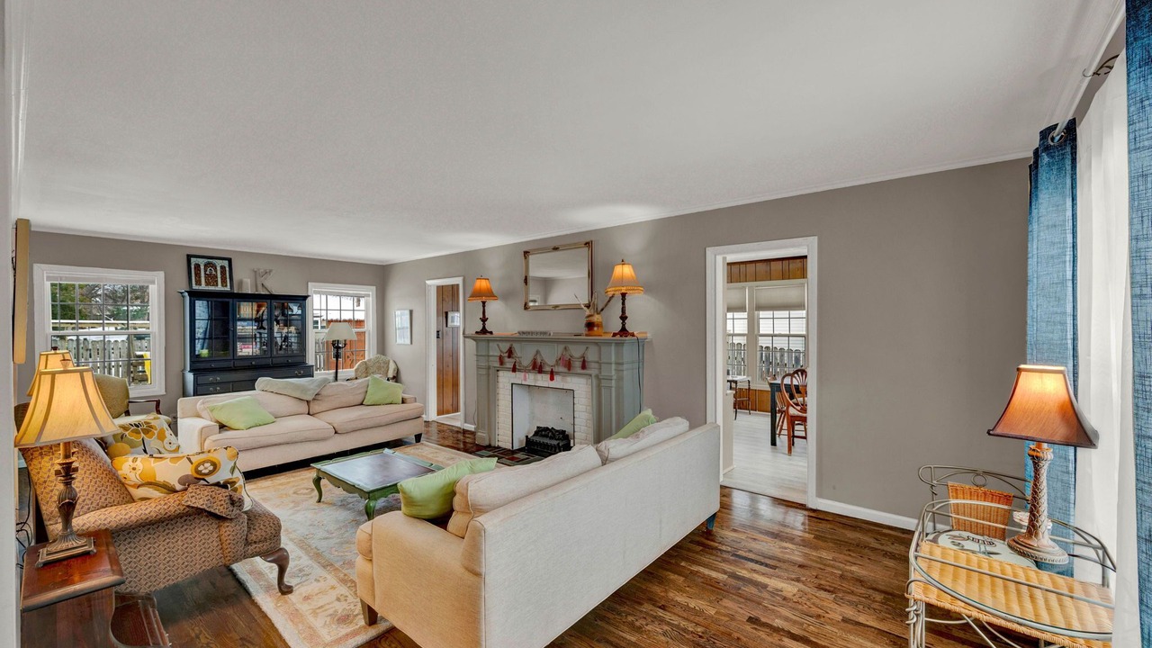 Photo of Livingroom in Topeka