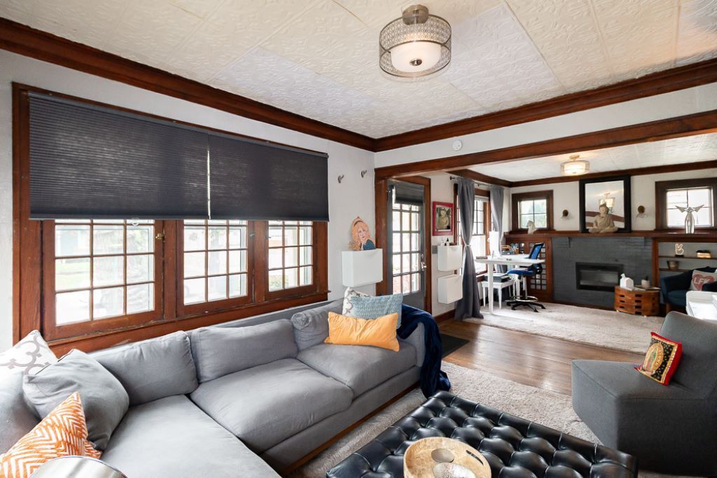 Photo of Livingroom in East Lawrence