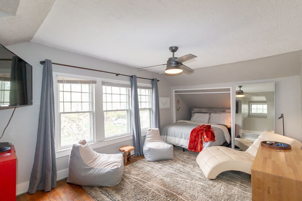 Photo of Bedroom in East Lawrence