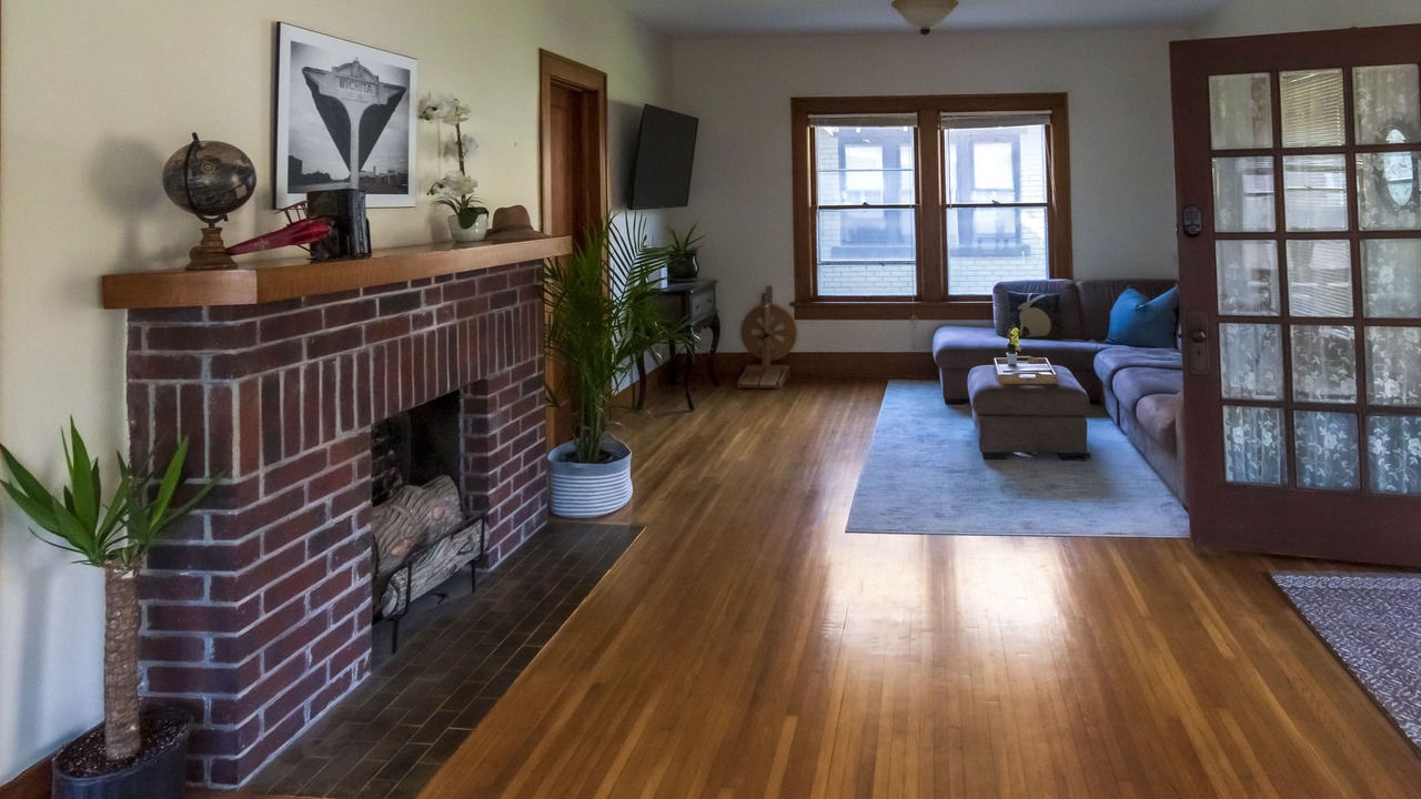Photo of Livingroom in College Hill