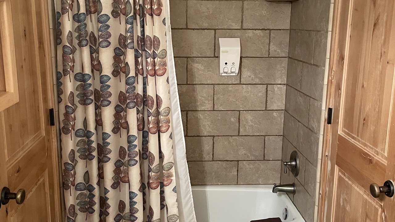 Photo of Bathroom in Wolf Creek