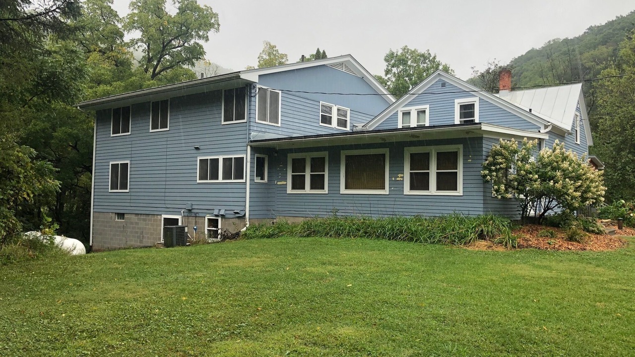 Photo of Outdoor in Lansing