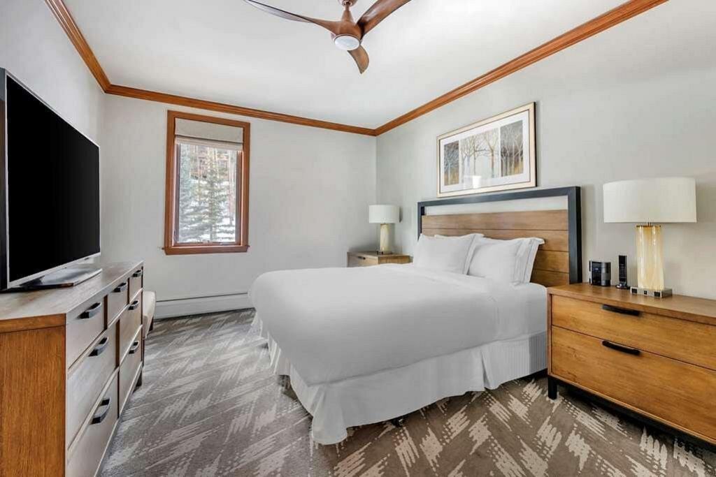 Photo of Bedroom in Peak 9