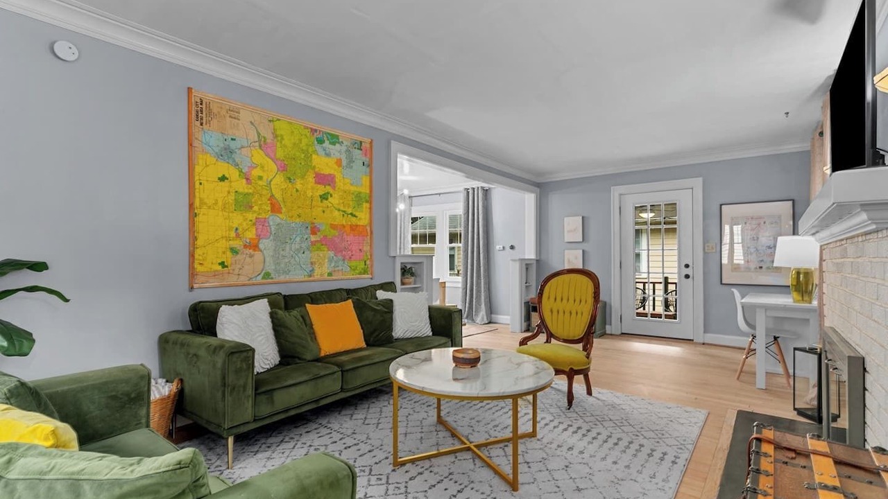 Photo of Livingroom in Ward Parkway