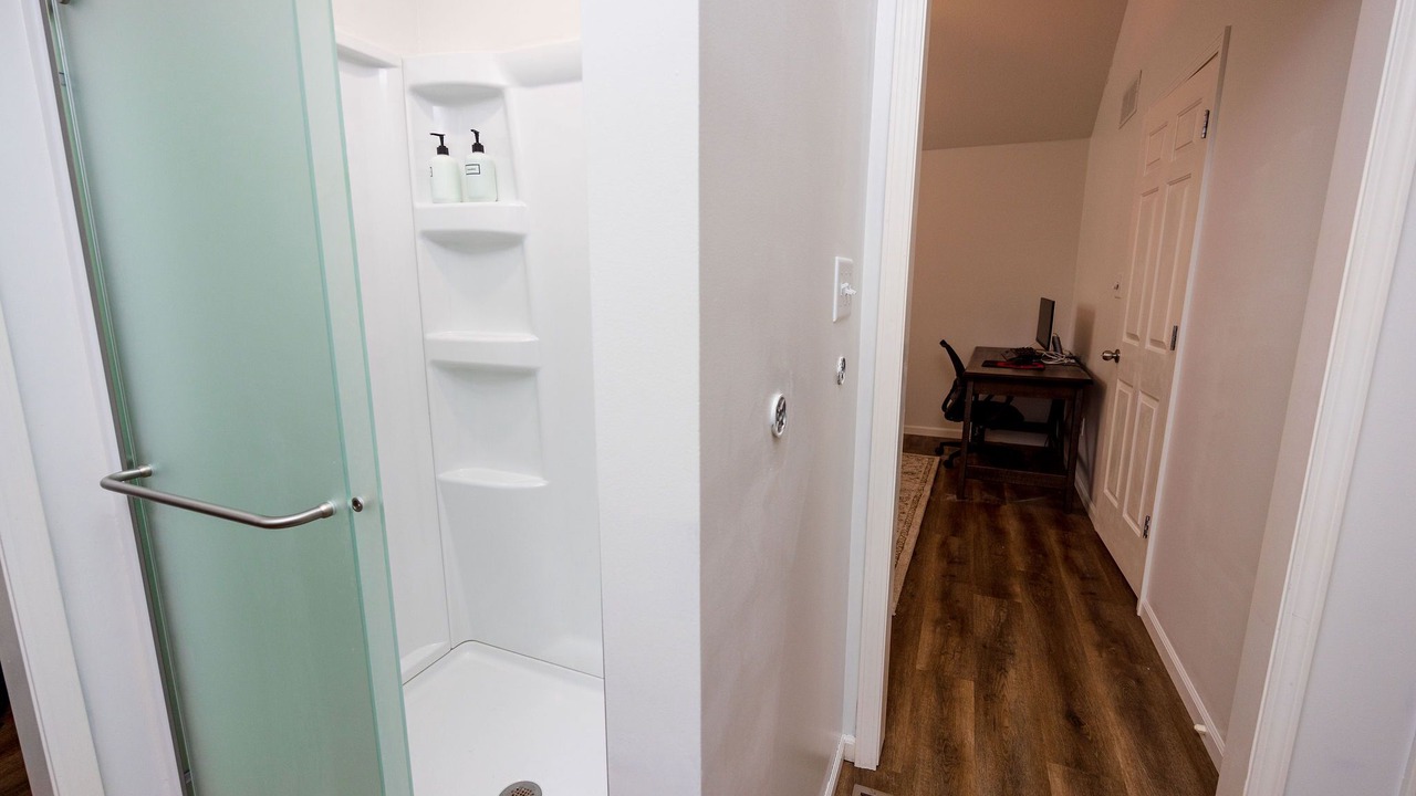Photo of Bathroom in Pauline