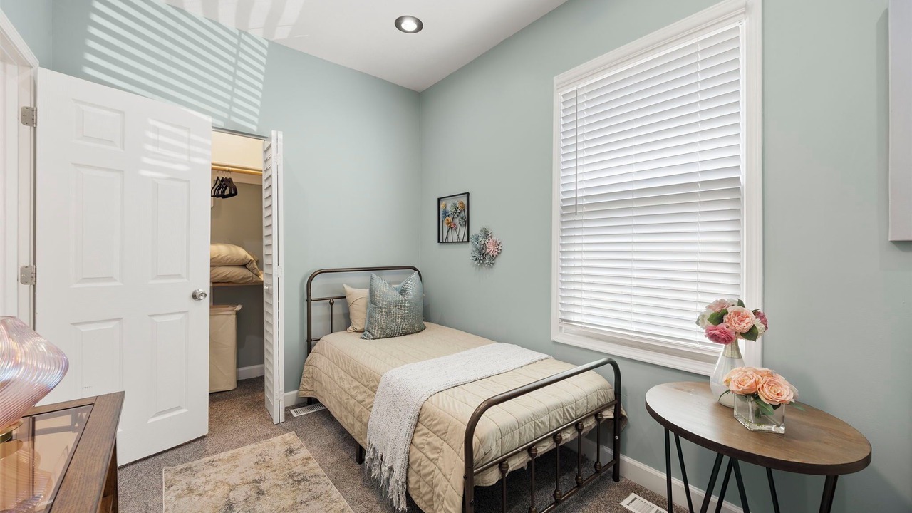 Photo of Bedroom in Riverview