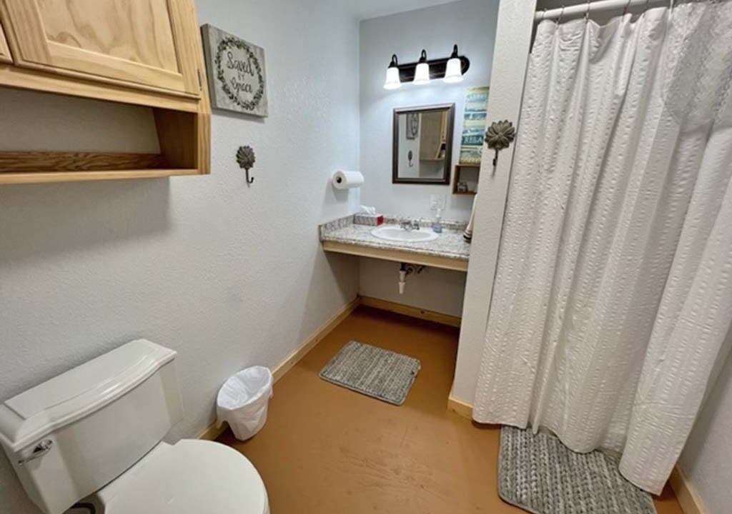 Photo of Bathroom in Capulin