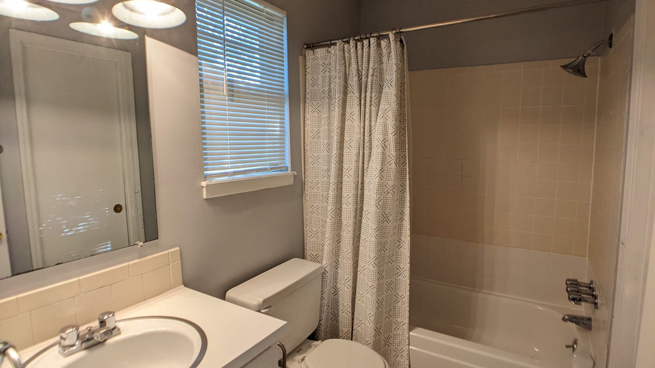 Photo of Bathroom in Mission