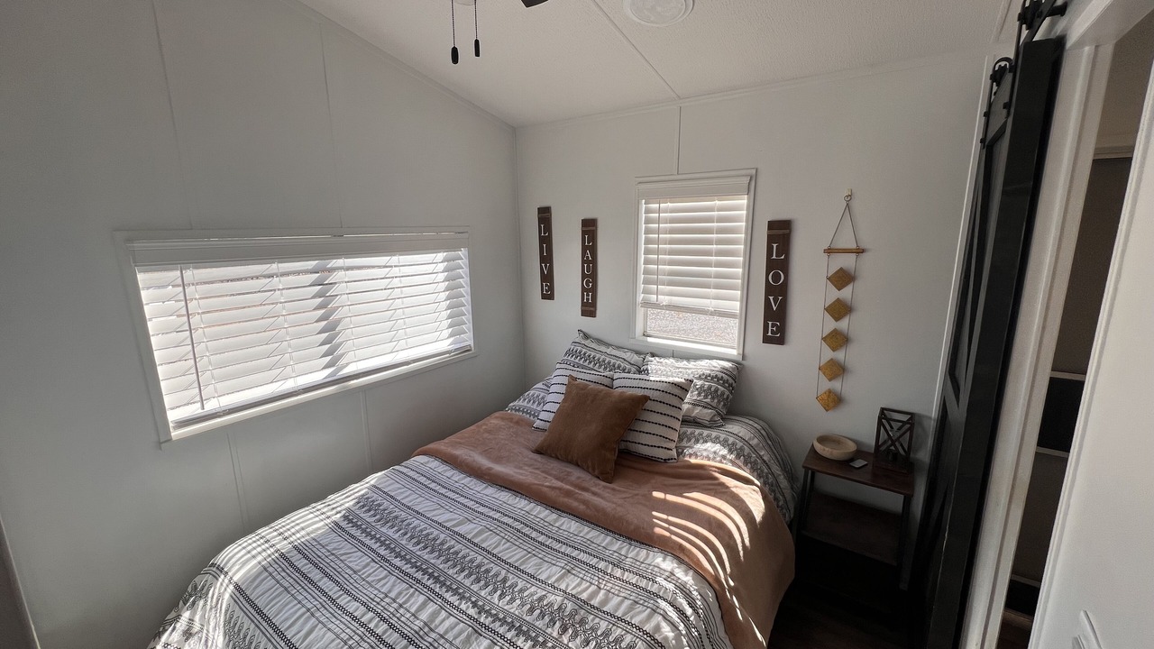Photo of Bedroom in Archie