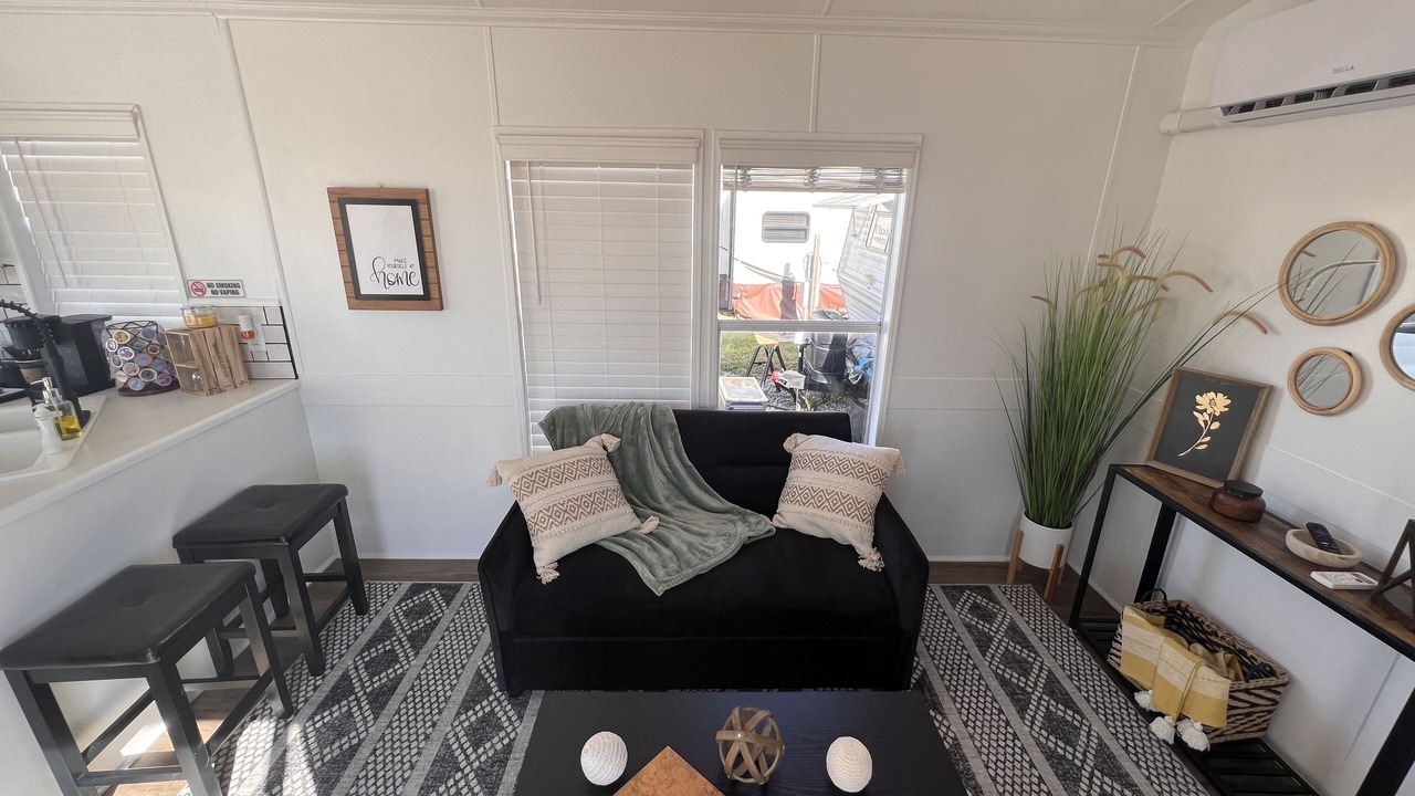 Photo of Livingroom in Archie
