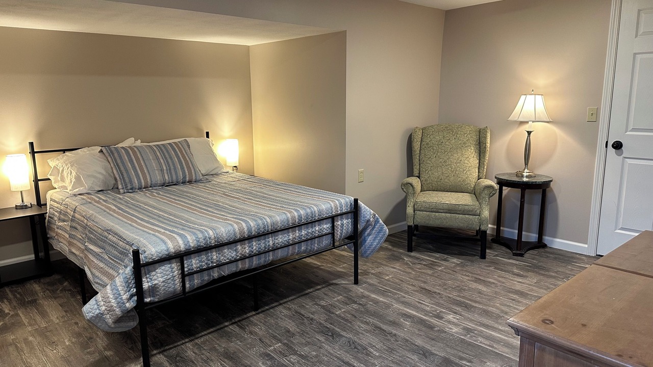 Photo of Bedroom in Lamont