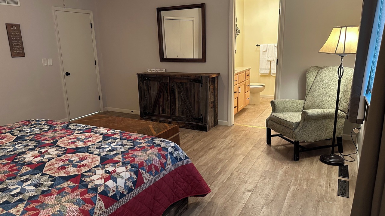 Photo of Bedroom in Lamont