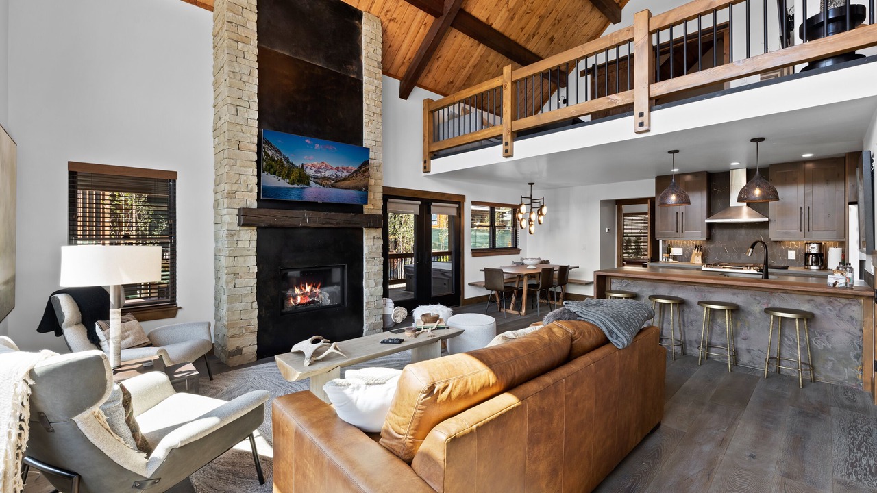 Photo of Livingroom in Estes Park