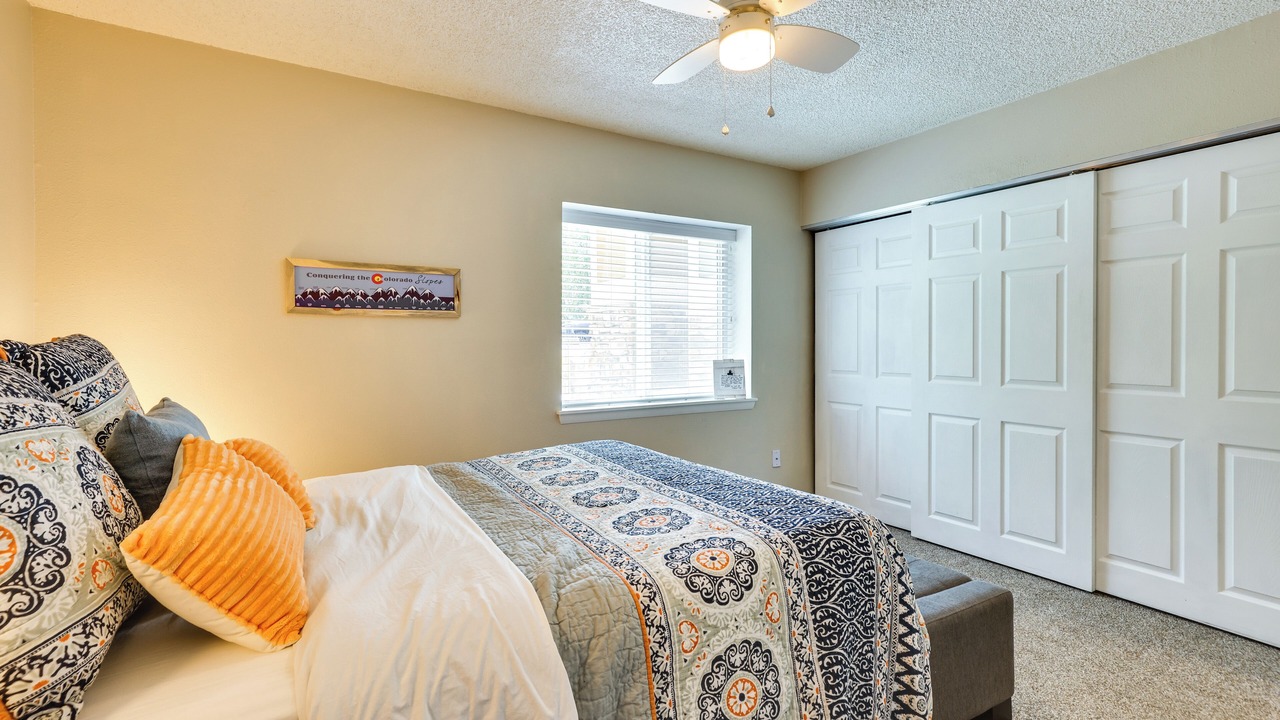 Photo of Bedroom in Summit Cove