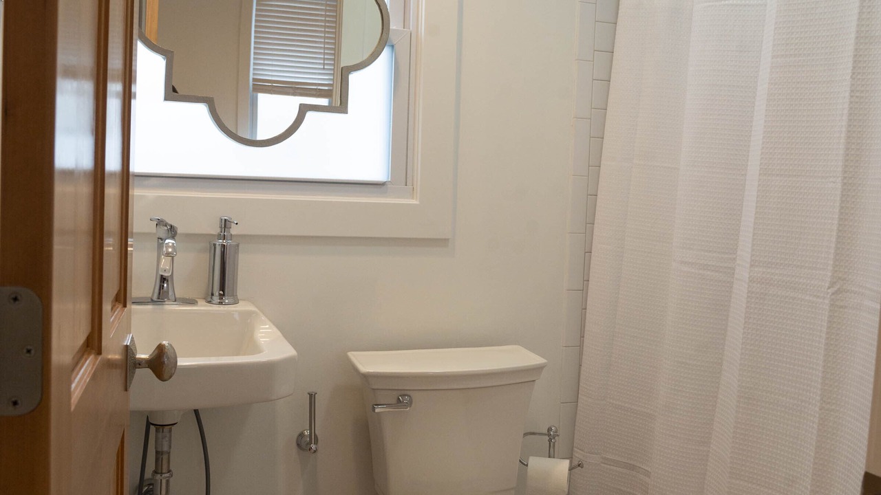 Photo of Bathroom in Dundee-Happy Hollow Historic District