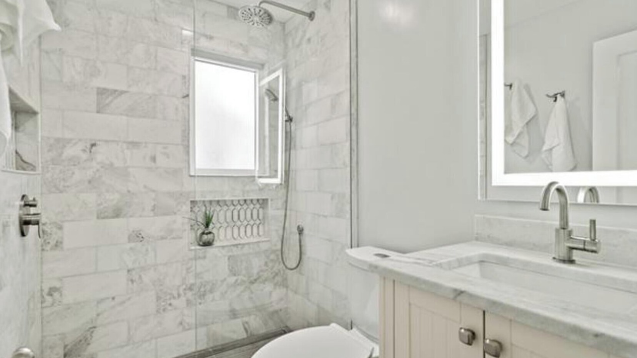 Photo of Bathroom in Fairway