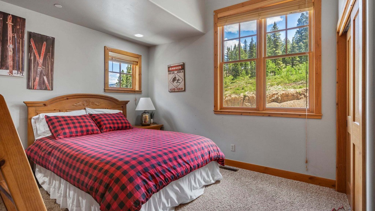 Photo of Bedroom in Purgatory