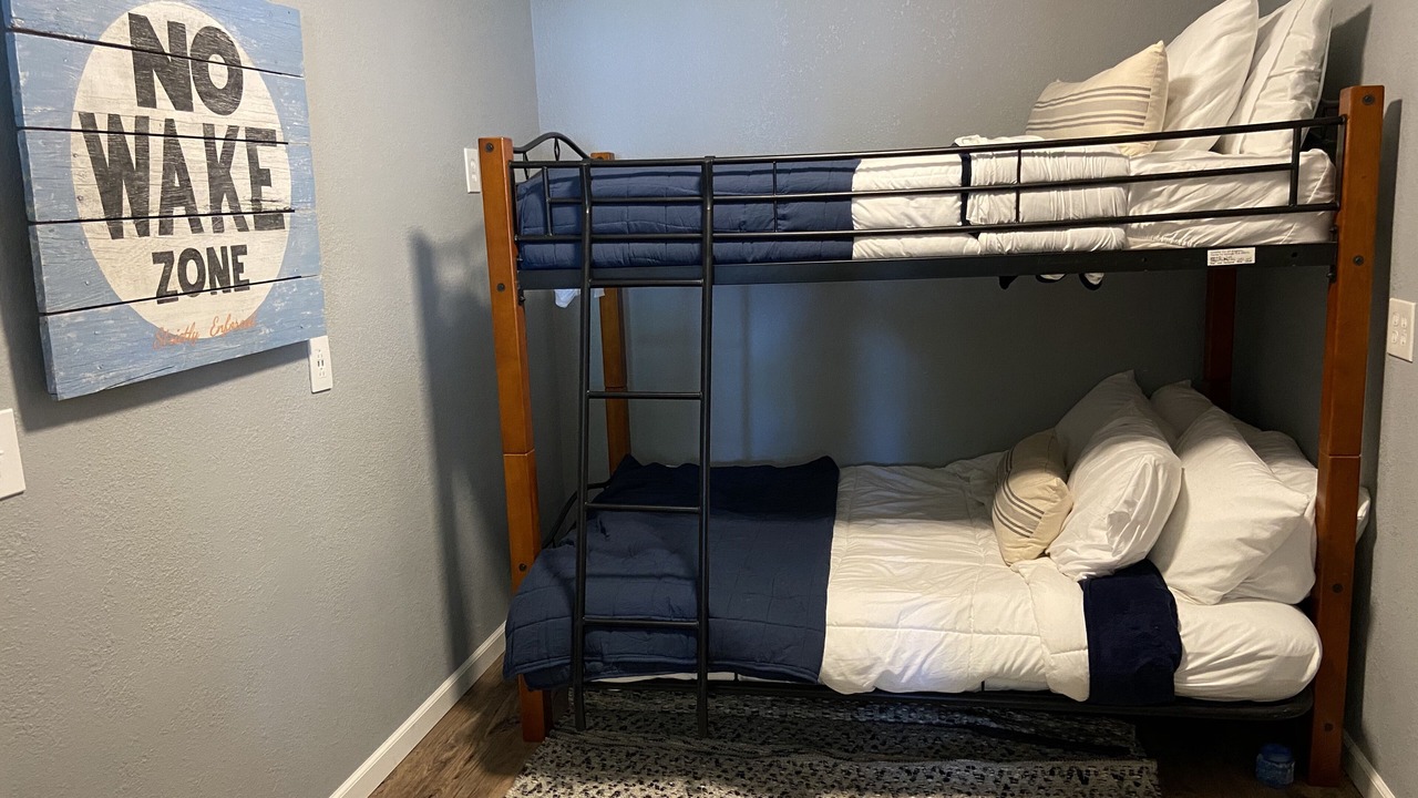 Photo of Bedroom in Alma
