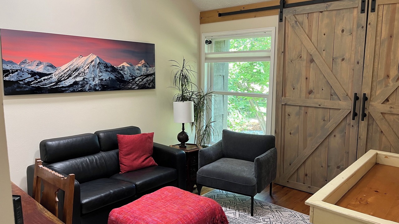 Photo of Livingroom in Old North Boulder
