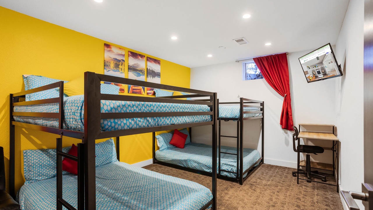 Photo of Bedroom in Twin Lakes