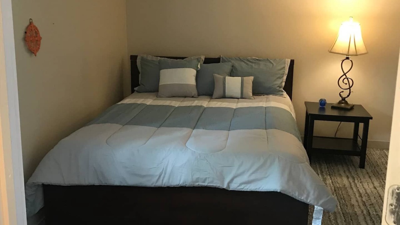 Photo of Bedroom in Lawrence