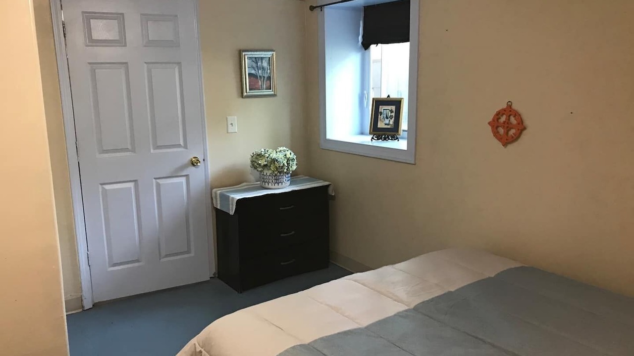 Photo of Bedroom in Lawrence