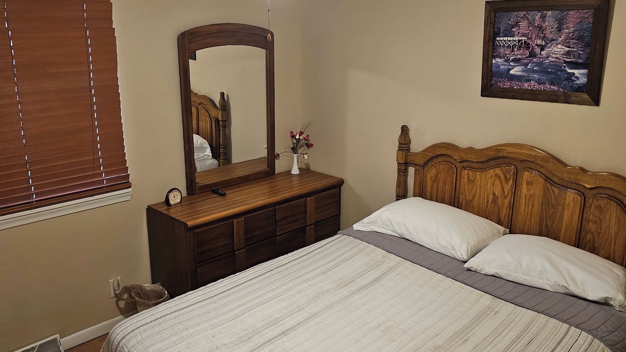 Photo of Bedroom in Millard
