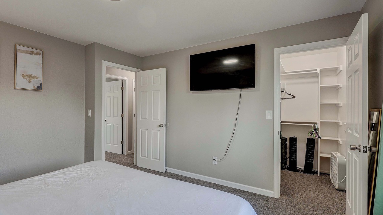 Photo of Bedroom in Aurora