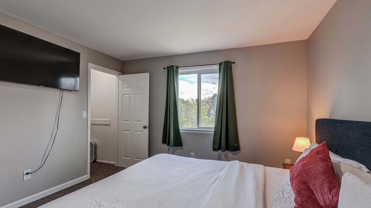 Photo of Bedroom in Aurora