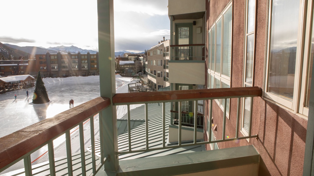 Photo of Patio Balcony in Lakeside Village