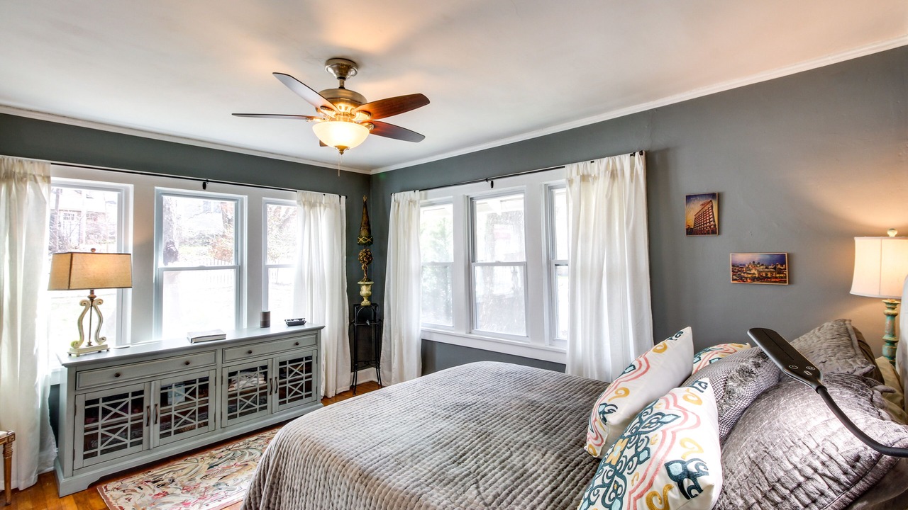 Photo of Bedroom in South Kansas City
