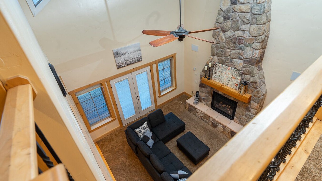 Photo of Livingroom in Eden