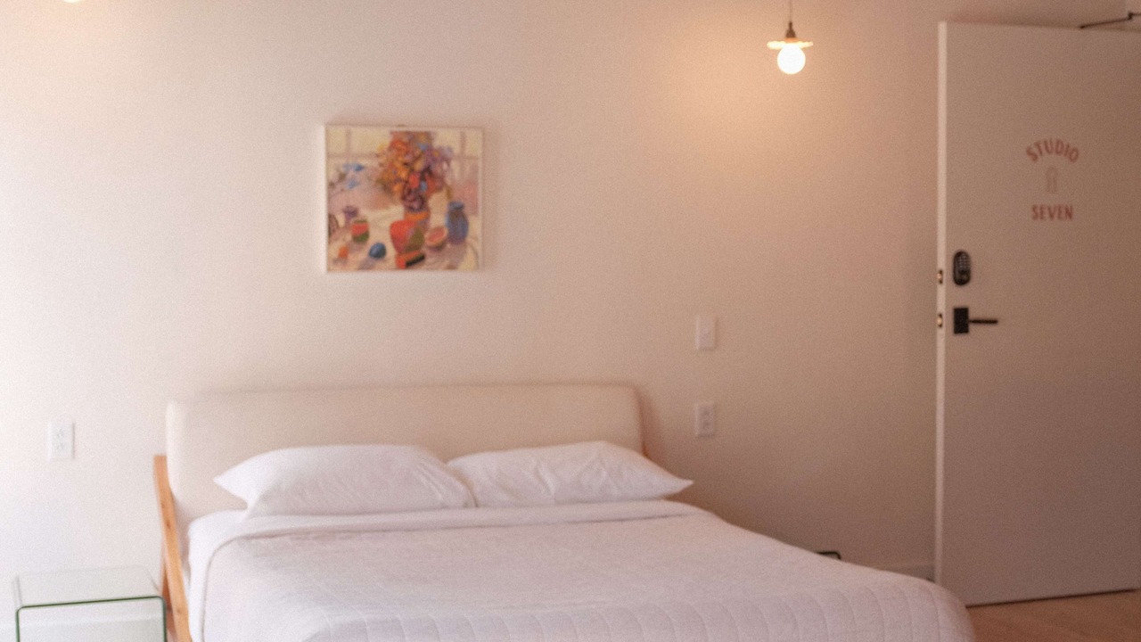 Photo of Bedroom in Crossroads Arts District
